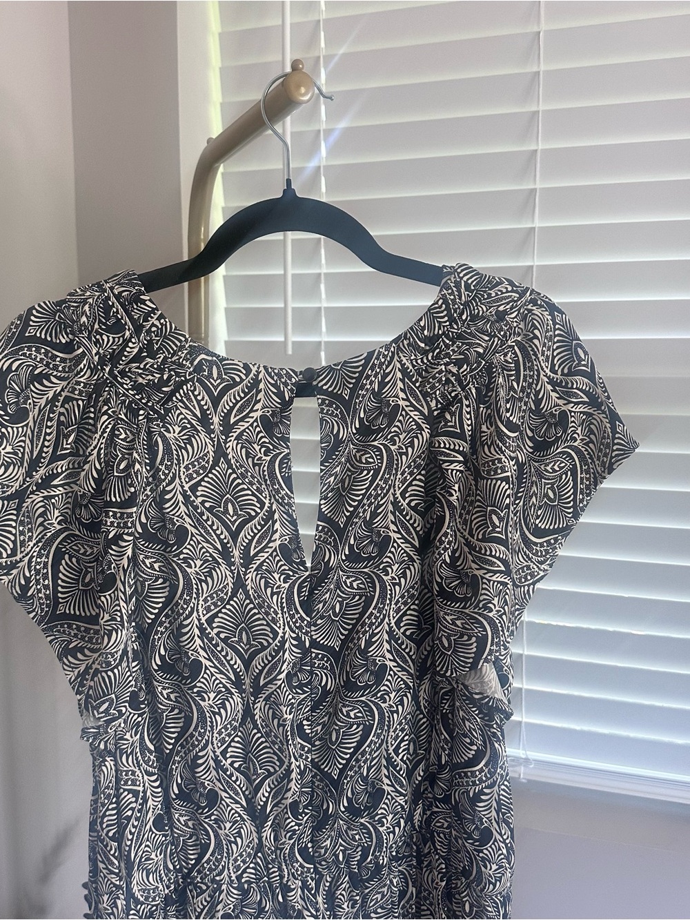 Anthropologie Black & White Paisley Print V-Neck Jumpsuit - Picture 6 of 10